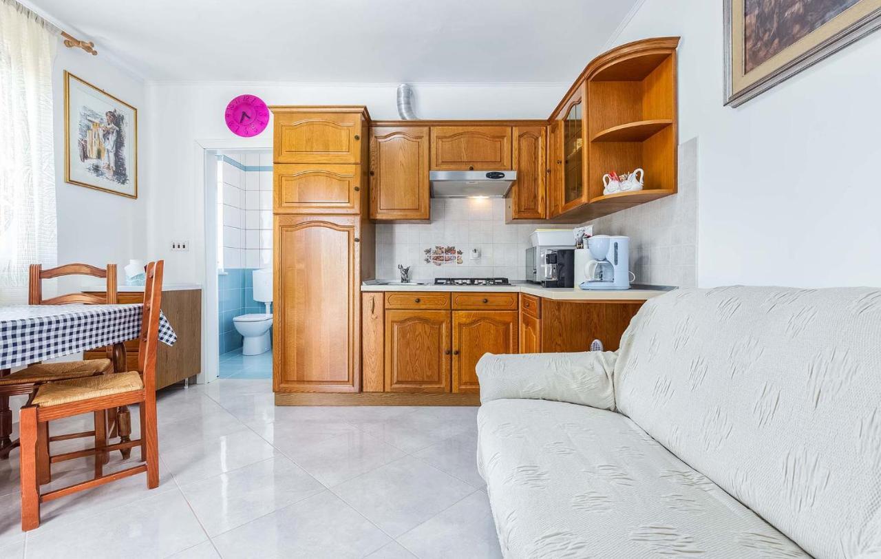Rino Apartment โปเรช ภายนอก รูปภาพ