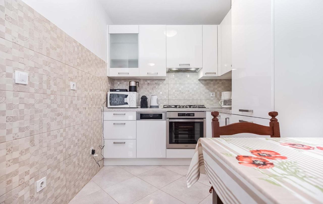Rino Apartment โปเรช ภายนอก รูปภาพ